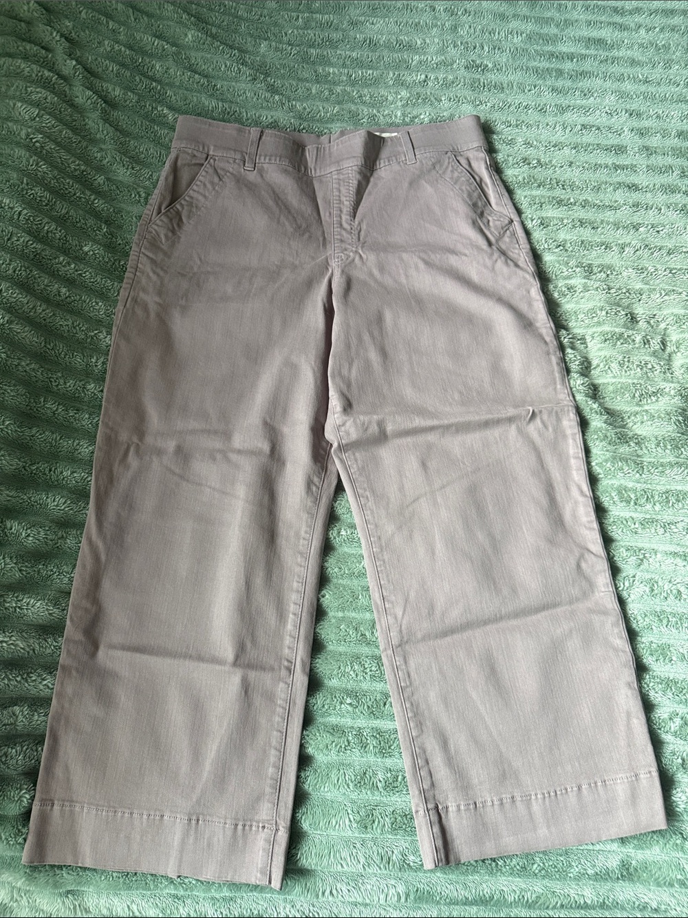 Wide-Leg Women's Pants in Light Gray